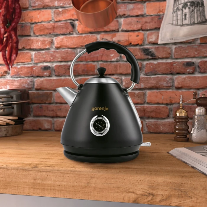 CZAJNIK-GORENJE-K17CLBK-Kolor-dominujacy-czarny.jpg