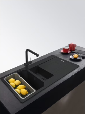 UBG 651-100 CZARNY MAT CZARNY ODPŁYW 2.PNG