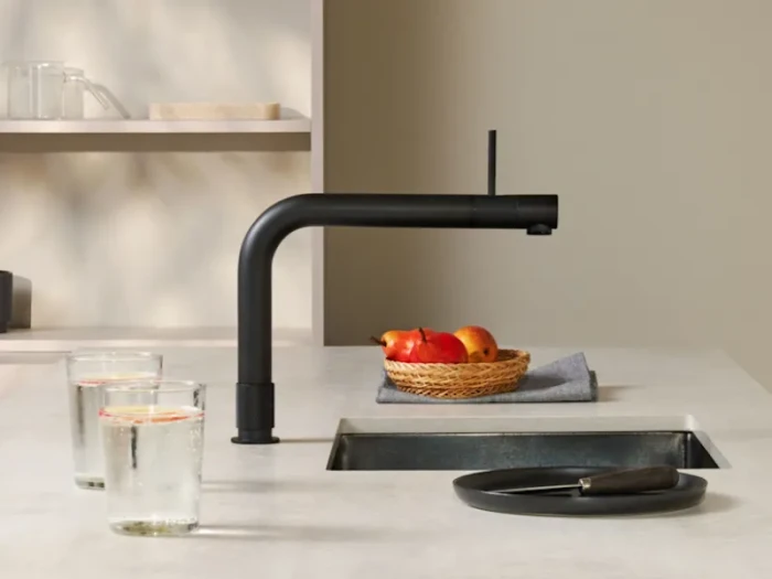 Front Czerń