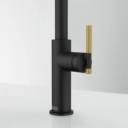 5. Maris stripes j pull-out czarny mat złoto.webp