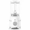 Biały blender kielichowy SMEG BLF03WHEU prezentowany od strony sterowania.
