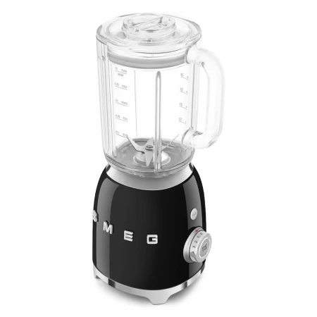 Czarny blender kielichowy SMEG BLF03BLEU. Ujęcie pod kątem i z góry