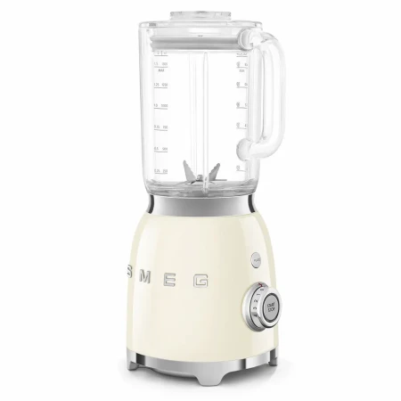 Kremowy blender kielichowy SMEG BLF03CREU prezentowany pod kątem ale z drugiej strony.
