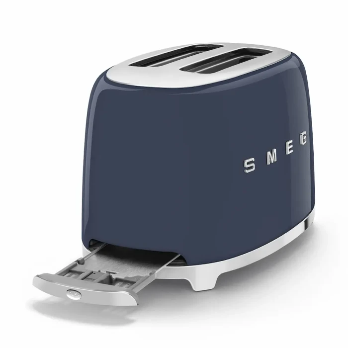 8. Toster SMEG TSF01NBEU w kolorze morskiego błękitu
