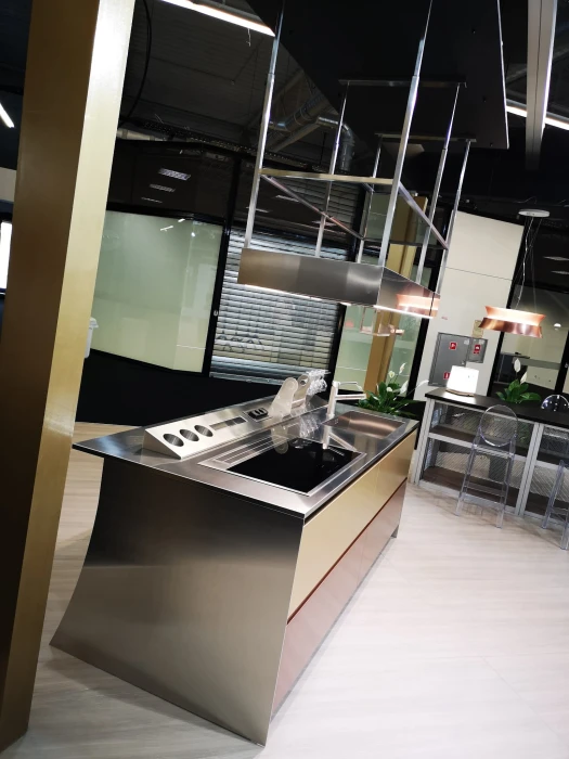 SPAZIOCIRCLETECHISOLA180INOX4.jpg