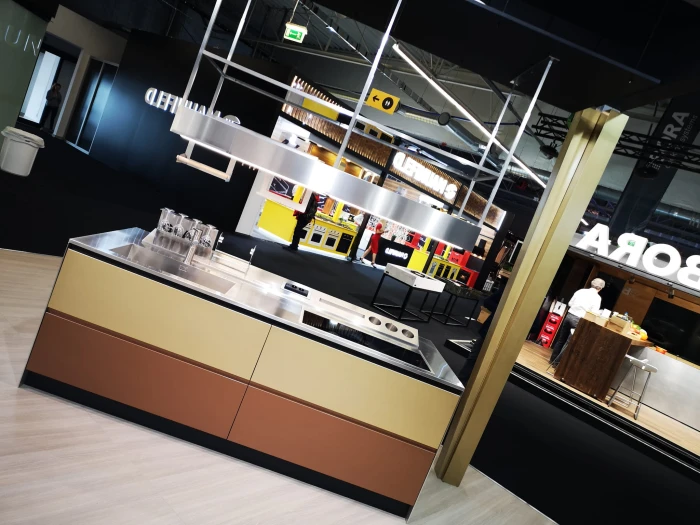 SPAZIOCIRCLETECHISOLA180INOX6.jpg