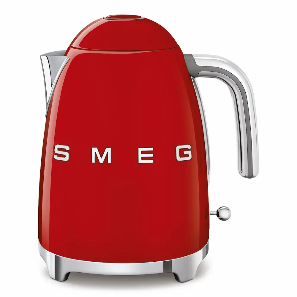 Czerwony czajnik elektryczny SMEG KLF03RDEU retro