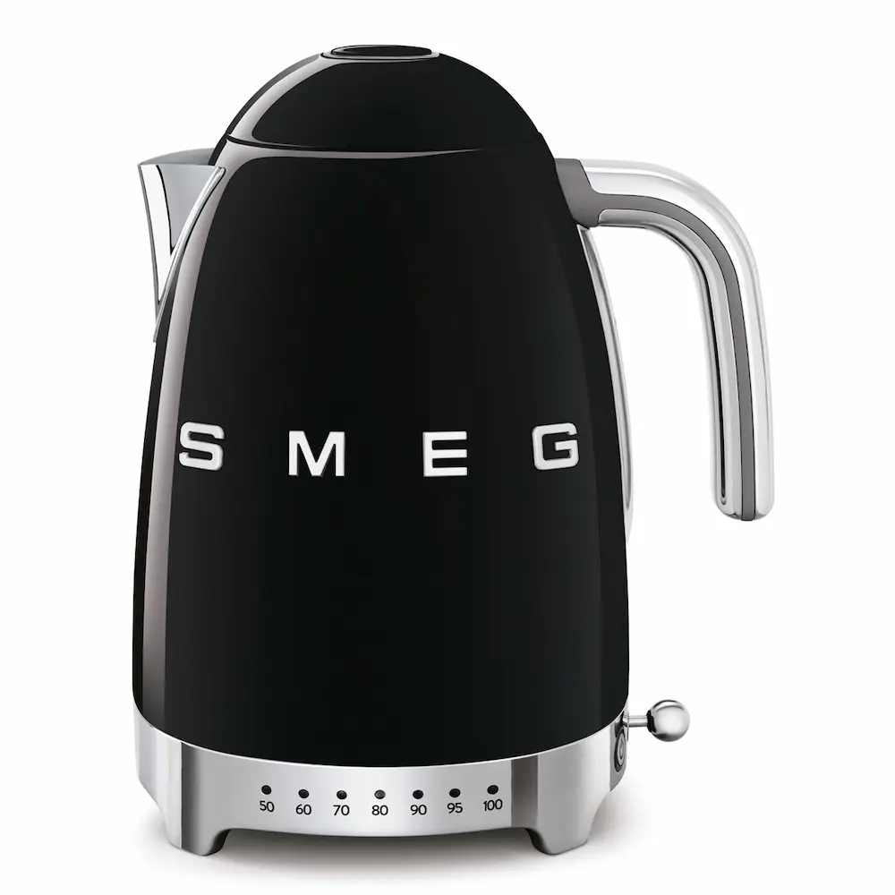 Czarny czajnik elektryczny SMEG KLF04BLEU z regulacją temperatury
